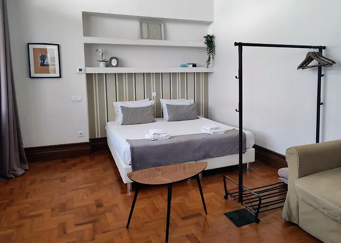 Nidos Accommodation Gaia
